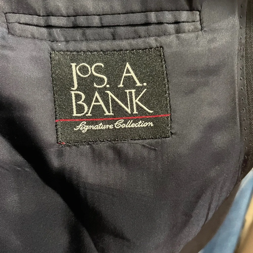 Jos A Bank Signature Collection Suit Dark Navy Fineline 40R Wool Blend 2-Piece